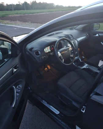 Ford Mondeo cena 32500 przebieg: 266153, rok produkcji 2013 z Ropczyce małe 79
